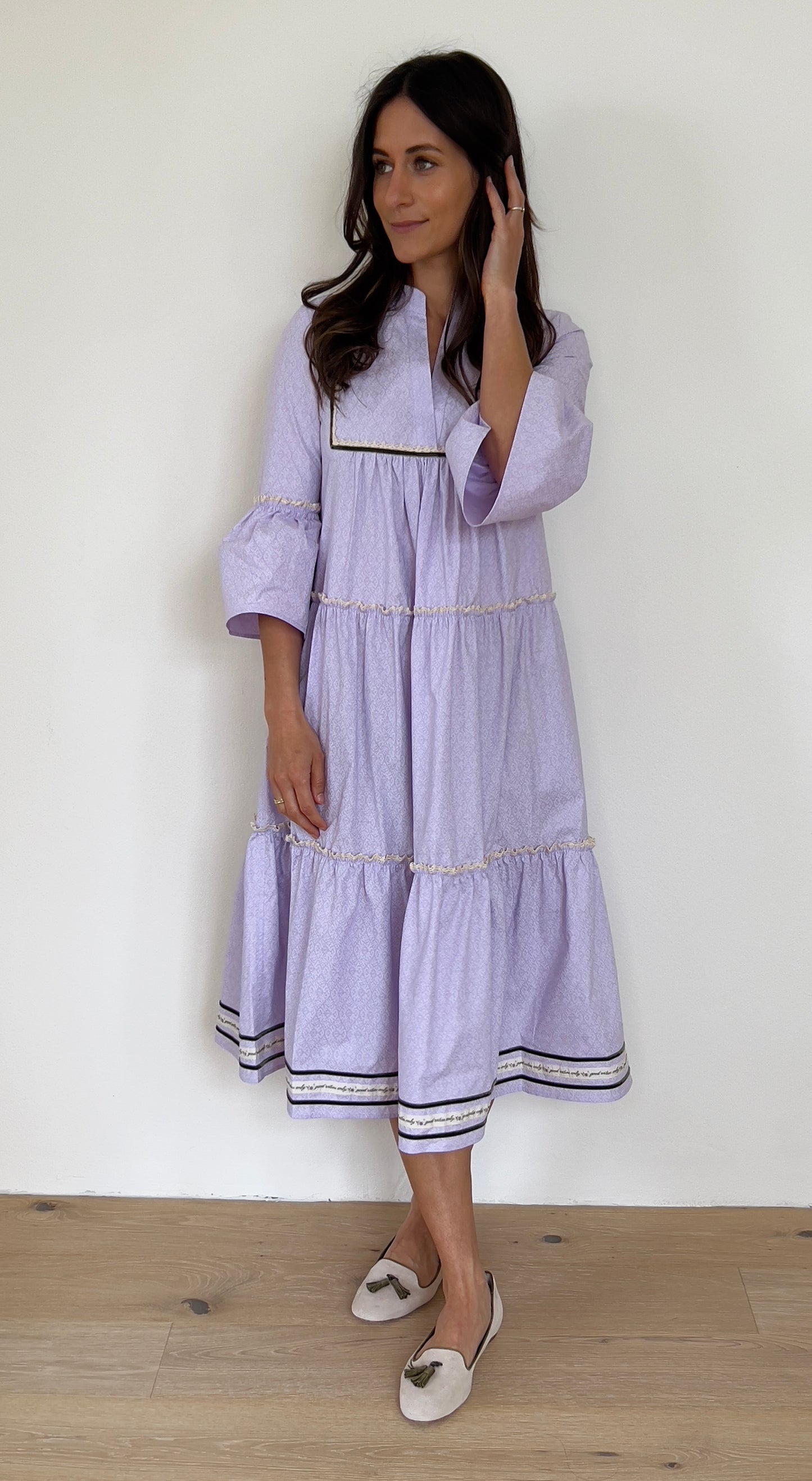 Trachtika Good Vibes Only in col. Sweet Lavender -Midi length