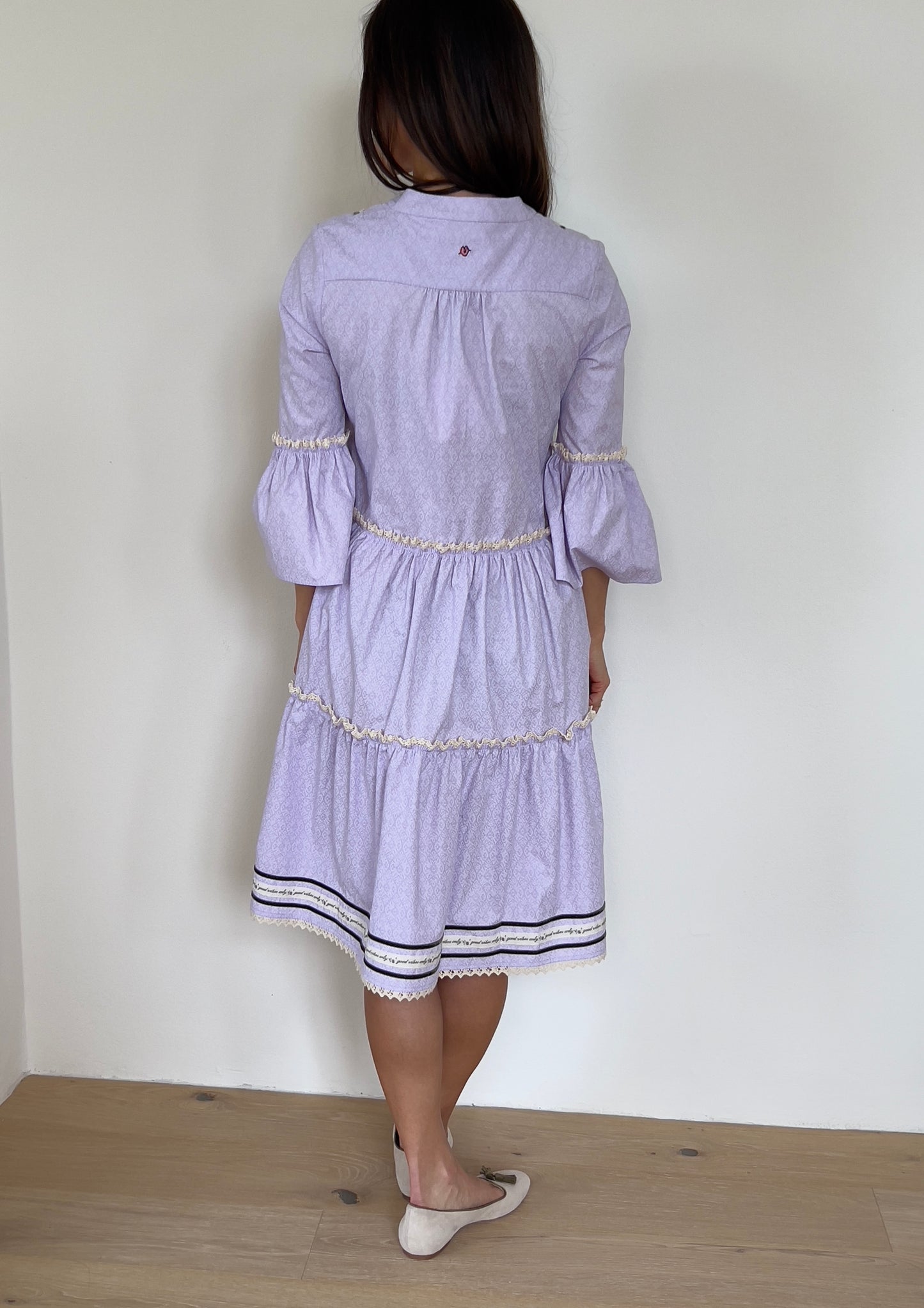 Trachtika Good Vibes Only in col. Sweet Lavender-Classic length